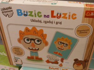 KLOCKI DREWNIANE BUZIE NA LUZIE  TREFL