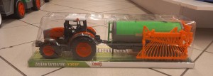 TRAKTOR Z PRZYCZEPĄ /3902/ 