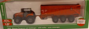 SIKU 1844 TRAKTOR Z PRZYCZEPĄ 