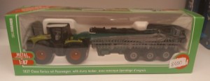 SIKU TRAKTOR CLASS XERION Z CYS TERNĄ 1827